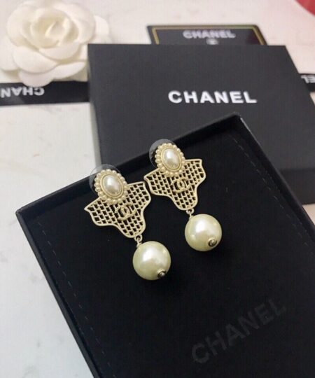 Alternative view of Chanel Mesh Earrings Gold For Women