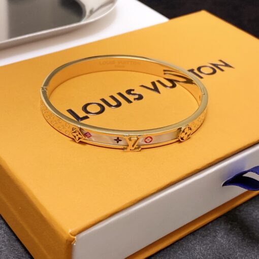 Louis Vuitton Pattern Bracelet Gold For Women - Image 7