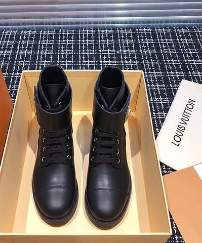 Louis Vuitton Wonderland Flat Ranger Calfskin Leather Fall/Winter Collection Black