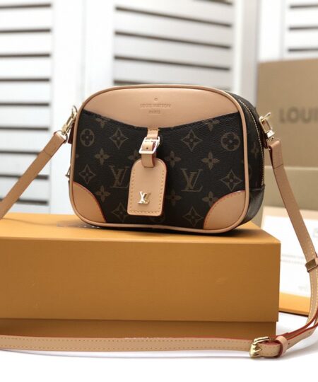 Louis Vuitton Deauville Mini Monogram Canvas By Nicolas Ghesquiere For Women 8.3in/22cm LV M45528