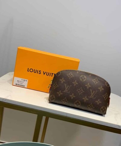 Louis Vuitton Cosmetic Pouch PM Monogram Canvas For Women, 7.5in/19cm LV M47515