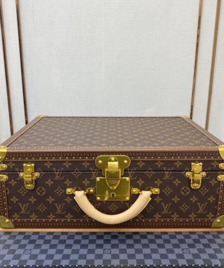 Louis Vuitton Cotteville 50 Monogram Canvas For Women, Travel Bags 19.7in/50cm LV
