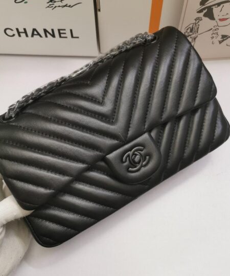 Chanel Chevron Classic Handbag Black Hardware Black For Women, Women’s Bags, Shoulder And Crossbody Bags 10.2in/26cm